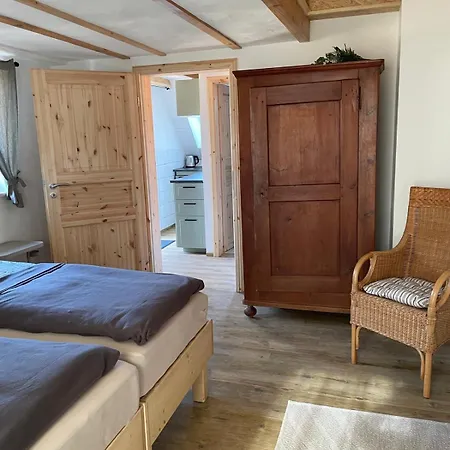 Landgut Seebuehne - Mit Seeblick Im Steigerwald ホテル Vestenbergsgreuth