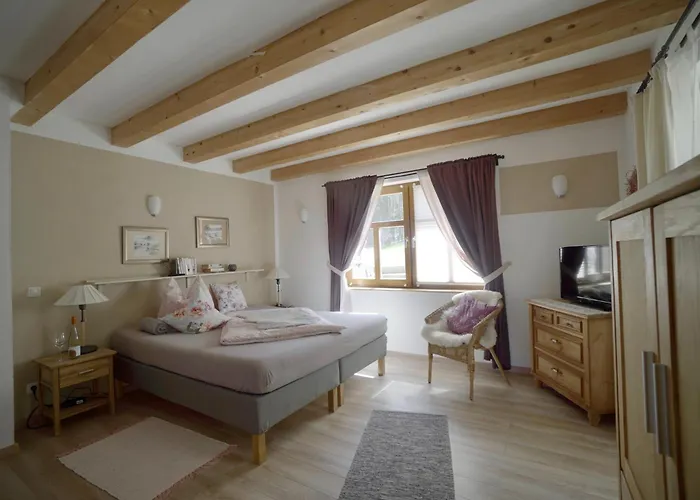 Landgut Seebuehne - Mit Seeblick Im Steigerwald Hotel
