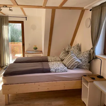 Landgut Seebuehne - Mit Seeblick Im Steigerwald Vestenbergsgreuth