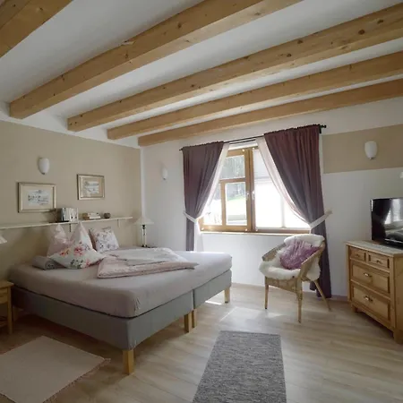 Landgut Seebuehne - Mit Seeblick Im Steigerwald Aparthotel